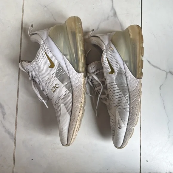 Nike Air Max 270s - Picture 4 of 7